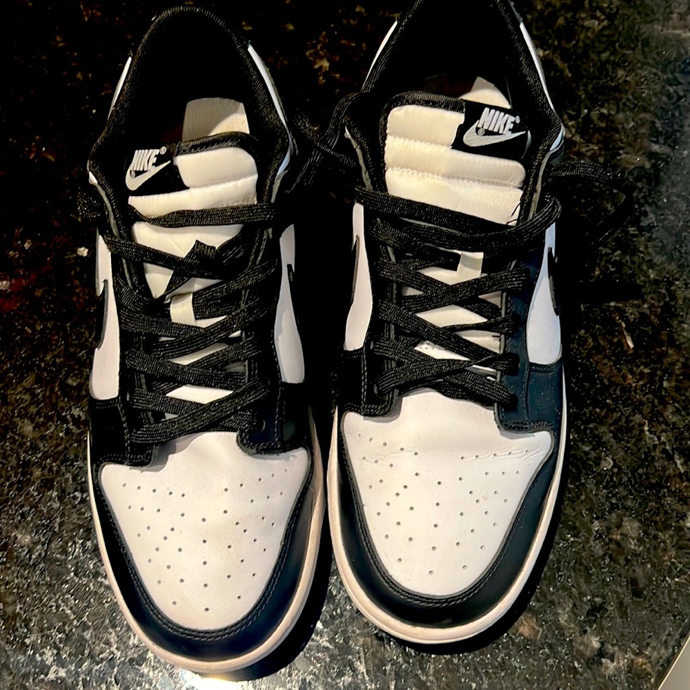 Nike Panda Dunks with crease protectors.Worn several times.Size 11.
